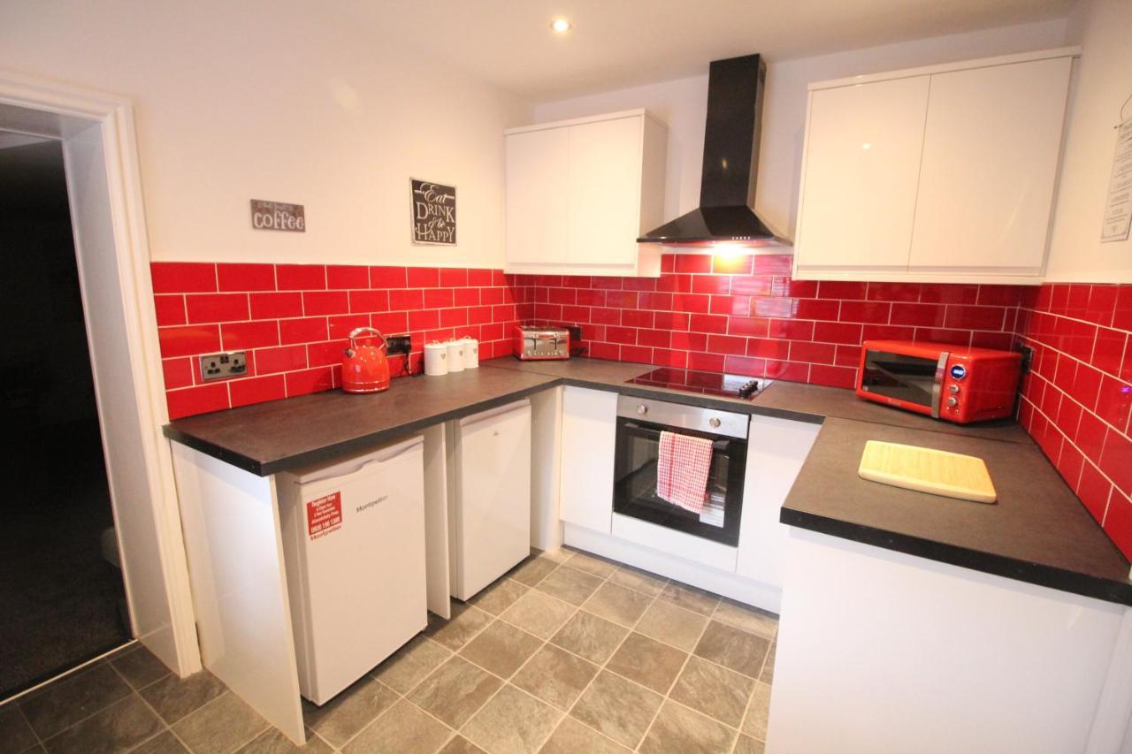 Media Manor - Fully Refurbished In 2022 - Large 6 Bedrooms, 3 Bathrooms Plus Media Games Room Blackpool Esterno foto