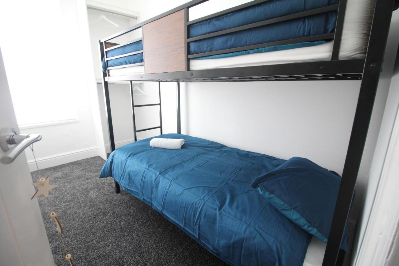Media Manor - Fully Refurbished In 2022 - Large 6 Bedrooms, 3 Bathrooms Plus Media Games Room Blackpool Esterno foto