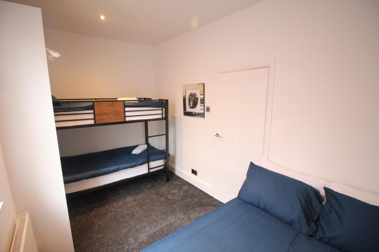 Media Manor - Fully Refurbished In 2022 - Large 6 Bedrooms, 3 Bathrooms Plus Media Games Room Blackpool Esterno foto