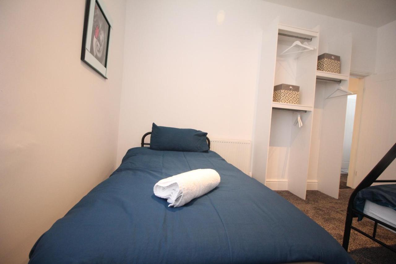 Media Manor - Fully Refurbished In 2022 - Large 6 Bedrooms, 3 Bathrooms Plus Media Games Room Blackpool Esterno foto