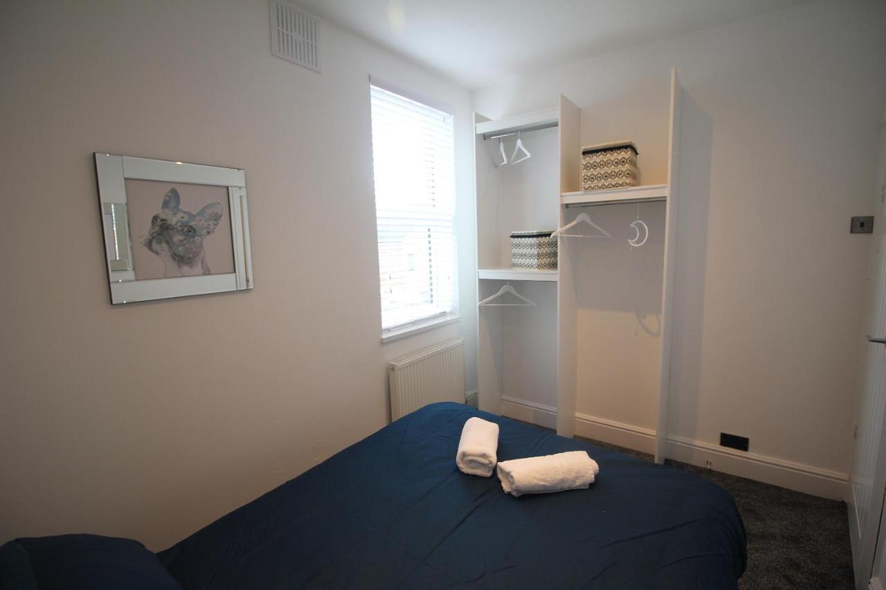 Media Manor - Fully Refurbished In 2022 - Large 6 Bedrooms, 3 Bathrooms Plus Media Games Room Blackpool Esterno foto