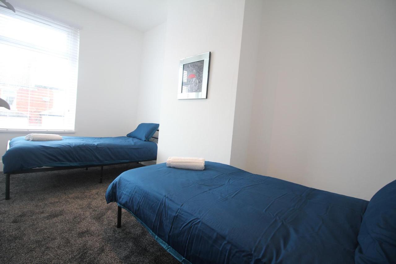 Media Manor - Fully Refurbished In 2022 - Large 6 Bedrooms, 3 Bathrooms Plus Media Games Room Blackpool Esterno foto